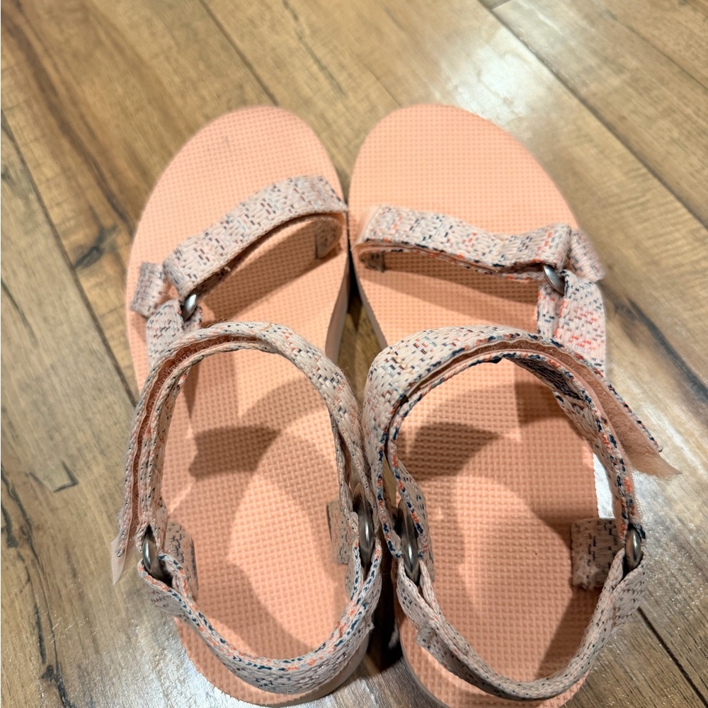 Teva Women's Peach Platform Universal Sandals - Picture 5 of 6